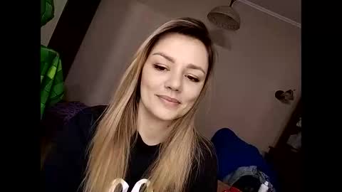 Snapshot of krisssexi chatting on 01-24-25, 02:41 KrissSexi online show from 01-24-25, 02:41