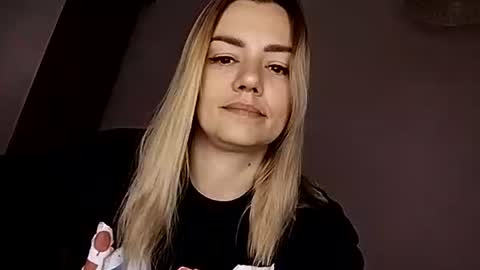 Snapshot of krisssexi chatting on 09-09-25, 04:12 KrissSexi online show from 09-09-25, 04:12