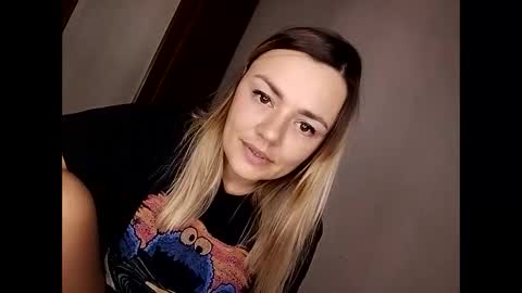 Snapshot of krisssexi chatting on 11-01-25, 05:04 KrissSexi online show from 11-01-25, 05:04