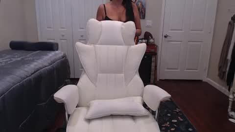 Krissy online show from 02-06-26, 12:52