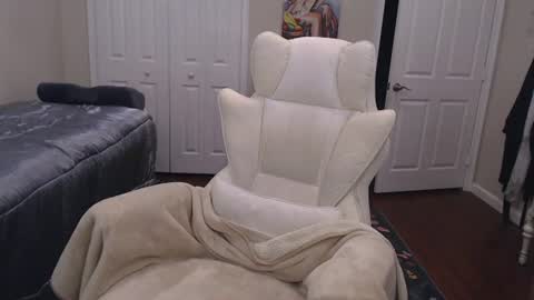 Krissy online show from 06-15-26, 11:01
