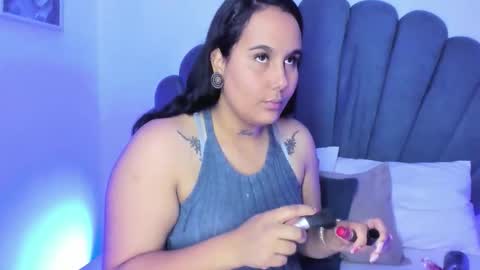 Snapshot of kristalandtwister chatting on 01-14-26, 07:41 Kristal Twister online show from 01-14-26, 07:41