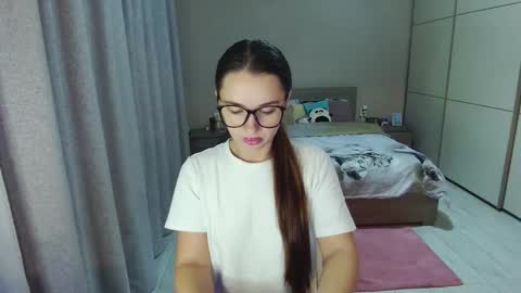 Snapshot of kristall_xxx chatting on 10-21-25, 04:46 twitter Annemarye 23 online show from 10-21-25, 04:46