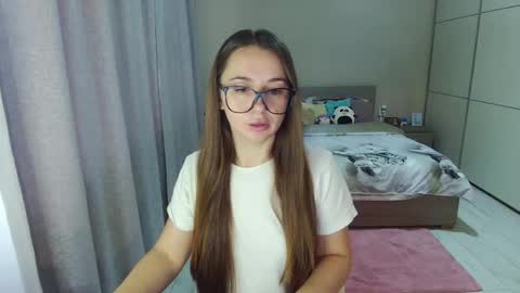 Snapshot of kristall_xxx chatting on 10-26-25, 07:58 twitter Annemarye 23 online show from 10-26-25, 07:58