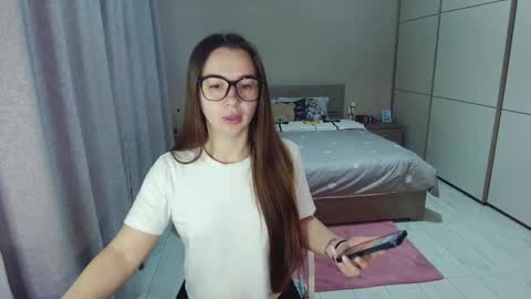 Snapshot of kristall_xxx chatting on 01-07-26, 08:39 twitter Annemarye 23 online show from 01-07-26, 08:39