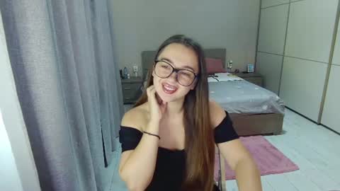 Snapshot of kristall_xxx chatting on 07-15-26, 05:02 twitter Annemarye 23 online show from 07-15-26, 05:02