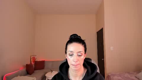 Snapshot of kristen_garner chatting on 06-24-26, 07:24 Sophia online show from 06-24-26, 07:24