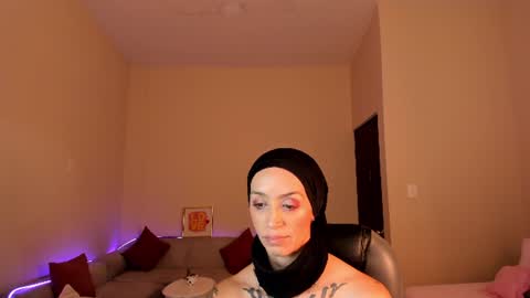 Snapshot of kristen_garner chatting on 07-01-26, 07:24 Sophia online show from 07-01-26, 07:24