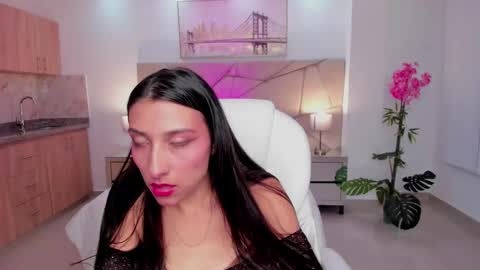 Kristine 33 online show from 09-25-25, 09:40