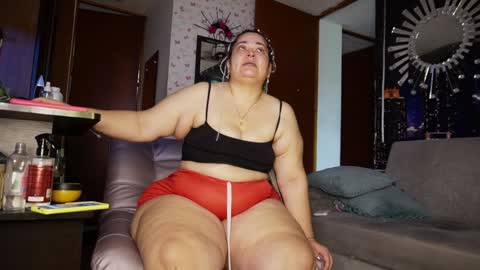 Snapshot of kristenhill1 chatting on 01-28-25, 09:40 Kristen online show from 01-28-25, 09:40