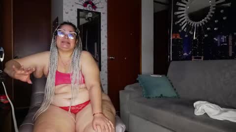 Snapshot of kristenhill1 chatting on 02-15-25, 08:22 Kristen online show from 02-15-25, 08:22