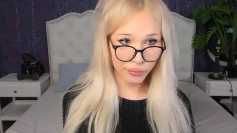 Kristi online show from 06-04-26, 04:46