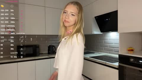 Snapshot of kristiancommes chatting on 05-01-26, 05:17 Alisa online show from 05-01-26, 05:17