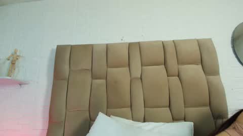 Snapshot of kristin_ramirez chatting on 09-19-25, 11:33 Kristin online show from 09-19-25, 11:33