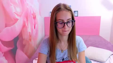 Kristina Adel online show from 09-25-25, 08:40