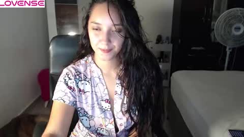 Snapshot of kristinaaxxx chatting on 03-11-26, 04:18 kristina online show from 03-11-26, 04:18