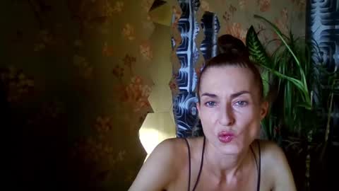 Kristina online show from 02-11-25, 01:20