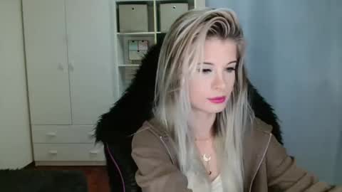 KristineAmore online show from 11-05-25, 07:30