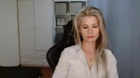 KristineAmore online show from 04-06-26, 06:20