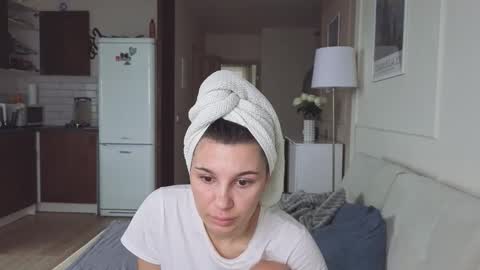 Snapshot of kristinedean chatting on 10-30-25, 04:47 Kristi online show from 10-30-25, 04:47