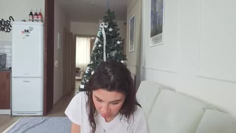 Snapshot of kristinedean chatting on 12-14-25, 06:19 Kristi online show from 12-14-25, 06:19