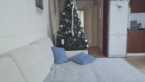 Kristi online show from 12-15-25, 05:23