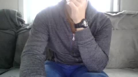 Snapshot of kristoffer220 chatting on 12-17-25, 09:04 kristoffer220 online show from 12-17-25, 09:04