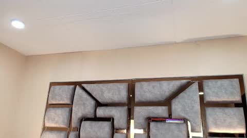 Kristtal  online show from 10-15-25, 10:15