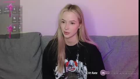 Snapshot of kristy_babe chatting on 12-29-24, 08:15 Kristy and Alice online show from 12-29-24, 08:15