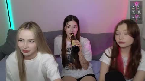 Snapshot of kristy_babe chatting on 01-14-25, 05:23 Kristy and Alice online show from 01-14-25, 05:23