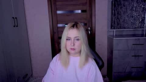 Kristy online show from 04-08-26, 10:21