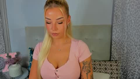 KristyFlowers online show from 06-01-26, 02:19