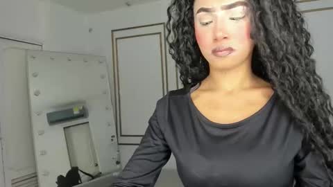 Snapshot of kristyl_paez chatting on 01-18-26, 07:17 Cristina online show from 01-18-26, 07:17