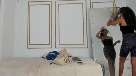 Snapshot of kristyl_paez chatting on 02-24-26, 07:12 Cristina online show from 02-24-26, 07:12