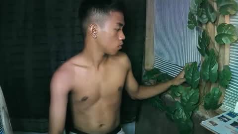 Snapshot of kritthanarkorn chatting on 10-17-25, 02:30 kritthanarkorn online show from 10-17-25, 02:30