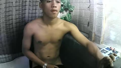 Snapshot of kritthanarkorn chatting on 11-07-25, 08:25 kritthanarkorn online show from 11-07-25, 08:25