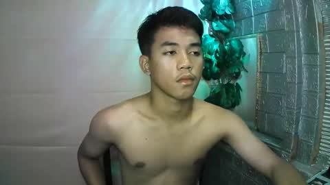 Snapshot of kritthanarkorn chatting on 11-18-25, 06:07 kritthanarkorn online show from 11-18-25, 06:07