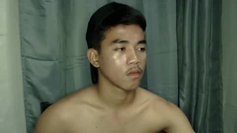 Snapshot of kritthanarkorn chatting on 11-24-25, 11:10 kritthanarkorn online show from 11-24-25, 11:10