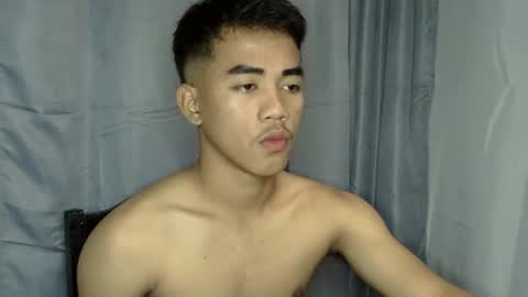 Snapshot of kritthanarkorn chatting on 11-25-25, 08:47 kritthanarkorn online show from 11-25-25, 08:47