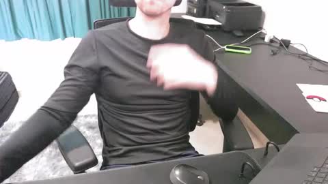 Snapshot of krocr_iras chatting on 11-20-25, 01:22 Lucas Edu online show from 11-20-25, 01:22