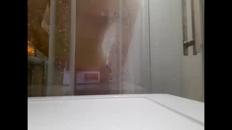 Snapshot of krone1969 chatting on 09-18-25, 07:27 krone1969 online show from 09-18-25, 07:27