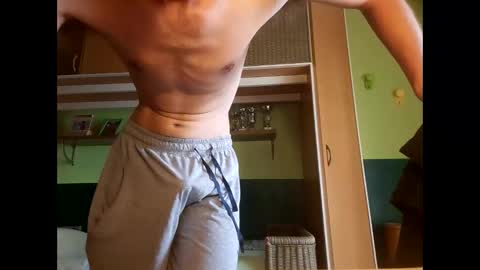 Snapshot of krone1969 chatting on 10-11-25, 01:20 krone1969 online show from 10-11-25, 01:20