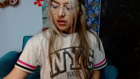 Snapshot of kronikafuckass chatting on 12-24-24, 12:33 kronikafuckass online show from 12-24-24, 12:33