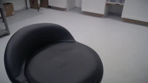 Snapshot of kronur chatting on 10-16-25, 11:44 kronur online show from 10-16-25, 11:44