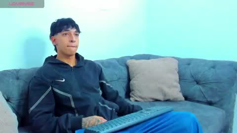 Kroy Wave  Muscle Tattoos Latino online show from 06-29-26, 04:30