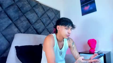 Kroy Wave  Muscle Tattoos Latino online show from 08-10-26, 03:21