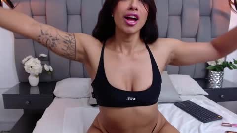 kristenfit online show from 02-25-25, 04:10