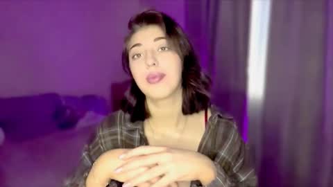 Snapshot of krystenrudack chatting on 01-14-26, 06:41 Naomi online show from 01-14-26, 06:41