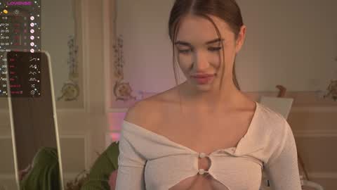 Snapshot of kseha_cute chatting on 01-20-25, 12:49 Ksesha online show from 01-20-25, 12:49