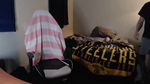 Kuggy online show from 01-16-26, 01:04